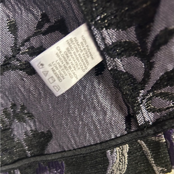 NWOT SUSAN GRAVER TAPESTRY FLORAL JACKET ZIPPER AND TWO POCKETS - Picture 9 of 11